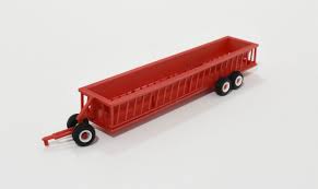 1 64 32 round bale feeder wagon red