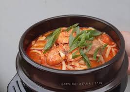 Silahkan klik pada nama resep yang bersangkutan untuk melihat secara detil isi. Resep Jjamppong Spicy Korean Seafood Soup Oleh Sevira Rosana Cookpad