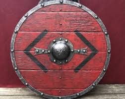 L'umbo, le cuir, la manipule et les clous/ rivets sont des charges en moins. This Item Is Unavailable Etsy Viking Shield Vikings Viking Armor