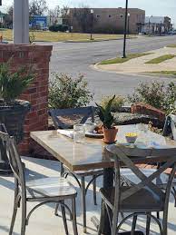 outdoor and patio dining in oklahoma city