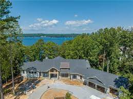 lake keowee homes