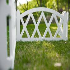 Worth Garden Plastic Fence Pickets Indoor Outdoor Protective Guard Edging Decor 3118 White