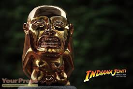 Ultimately the decision was made to have an idol with just blanked out gold sockets for the eyes. Indiana Jones And The Raiders Of The Lost Ark Golden Fertility Idol Replica Movie Prop