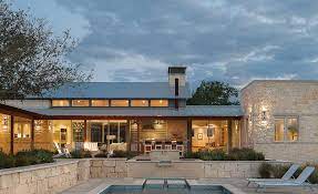 Regional Limestone Creates Texas Ranch