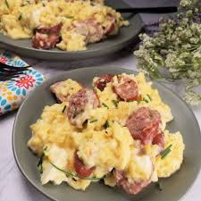 sausage feta eggs breakfast scramble