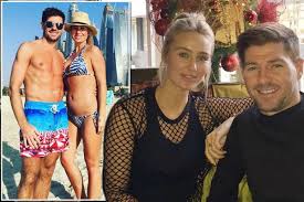 As a chelsea supporter, i feel obliged to point out that the manchester united and england goalscorer has chosen to play for the wrong team. Steven Gerrard S Pregnant Wife Alex Curran Shows Off Super Toned 22 Week Baby Bump In Bikini Snap Irish Mirror Online