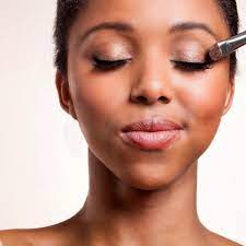 how to apply makeup on dry skin and