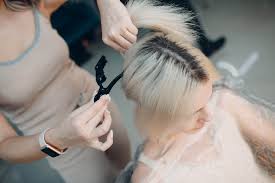 blend the line of demarcation in hair