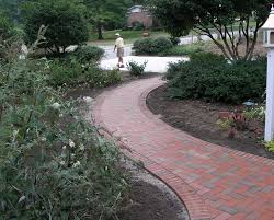 curved and round patios and walkways
