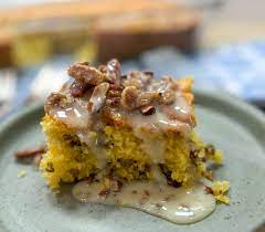 easy southern praline pecan cake with