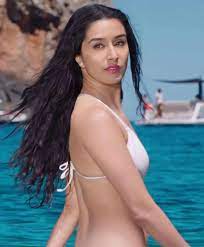 Shraddha Kapoor slays in a white bikini in the song 'Tere Pyaar Mein' - The  Live Nagpur