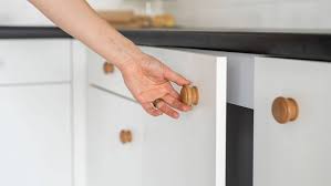 cost to replace bottom of kitchen cabinet