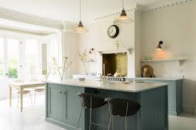 an exquisite english shaker kitchen in