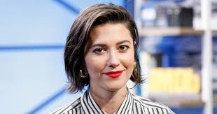 Mary elizabeth winstead was seen sharing a passionate kiss with ewan mcgregor in october 2017. Mary Elizabeth Winstead Opens Up About Divorce Before Ewan Mcgregor Romance Wonderwall Com