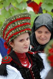 bride in traditional hungarian clothes