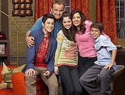 Wizards of waverly place focuses on the russos. Wizards Of Waverly Place Season 1 Wikipedia
