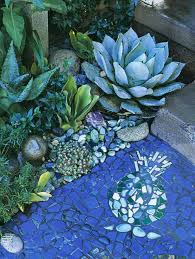 28 Stunning Mosaic Projects For Your Garden