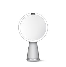 smart mirrors to aid your makeup