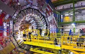 10 años desde el nacimiento del Gran Colisionador de Hadrones