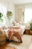 What colors are used in BoHo decor?