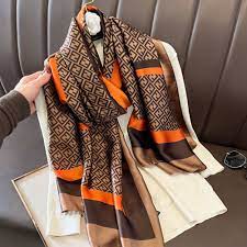Платок шейный Louis Vuitton - купить с доставкой по выгодным ценам в  интернет-магазине OZON (1203437504)