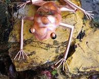 Copper frog ornament by Deshca Designs