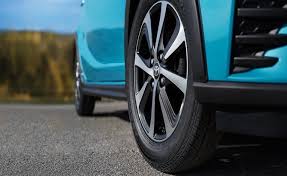 Buyers Guide The 10 Best Fuel Efficient Tires And Low