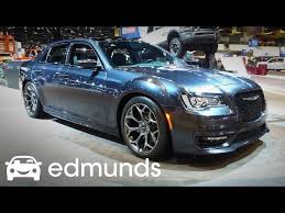 2017 chrysler 300 review features