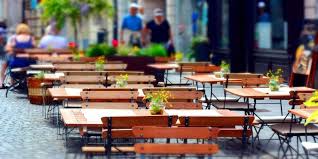 Outdoor Dining In Lakeland