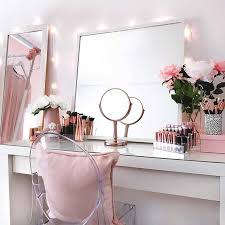It also can accommodate a drop in sink or a vessel. 43 Must Have Makeup Vanity Ideas Page 2 Of 4 Stayglam
