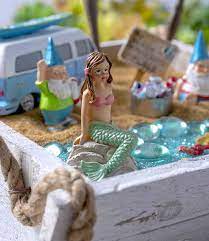 This Beach Fairy Garden Is A Mini Oasis