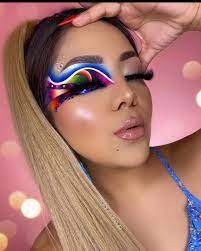 makeup trend 2021 rainbow eyeshadow