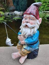 garden gnome fishing rod fish on