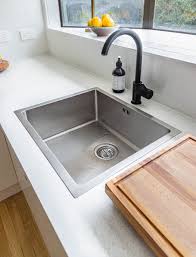 how to tighten a kitchen faucet 3 easy
