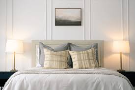 How To Arrange Pillows On A Queen Bed