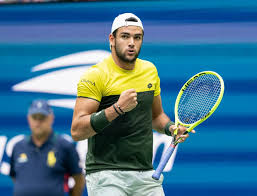 Ninth seed matteo berrettini worked hard in a close first set saturday against soonwoo kwon at roland garros. Matteo Berrettini S Racquet What Racquet Does Berrettini Use