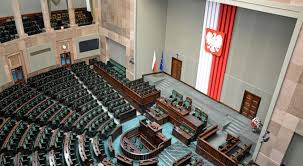 The constitution refers only to the sejm and the senate. Posiedzenie Sejmu Odroczone Do Srody Spoleczenstwo