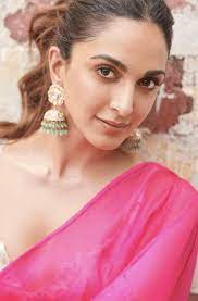 best pink saree makeup looks to try in