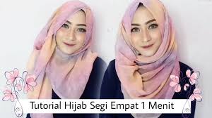 Ada juga model style hijab yang tidak memerlukan jarum pentul. 2 Tutorial Hijab Segi Empat Pesta Dlam 1 Menit Youtube