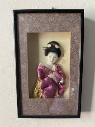 vine asian geisha in shadow box silk