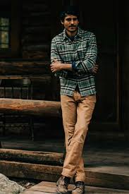 men s flannel shirt outfit inspiration