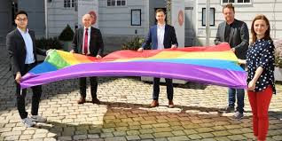 Flagge 90 x 150 : Kurier Journalist Bezeichnet Pride Flagge Als Kampfsymbol Ggg At