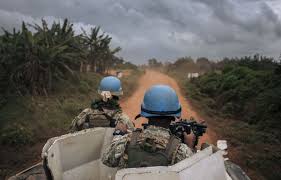 République démocratique du Congo: Un hélicoptère de l'ONU essuie des tirs,  un casque bleu tué