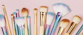 a guide to the types of makeup brushes