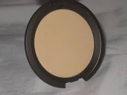 becca mineral powder foundation review