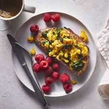 spinach egg scramble with raspberries