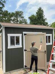 How To Paint A Shed Yourself Beginner
