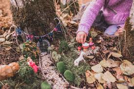 Make An Outdoor Fall Fairy Garden The