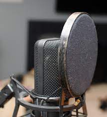 Just here to offer a diy pop filter solution for anyone a little frustrated with mounting the gooseneck i was a little annoyed at always trying to find the right place to clamp my nylon pop filter, so i went. Diy Pop Filter Jeffrey Baker