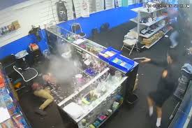 smoke worker in shootout with thieves